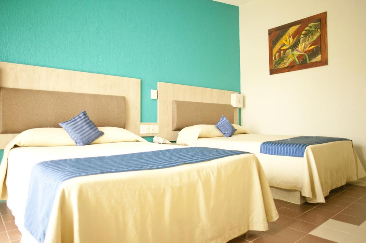 Hotel Plaza Palenque Bagian luar foto