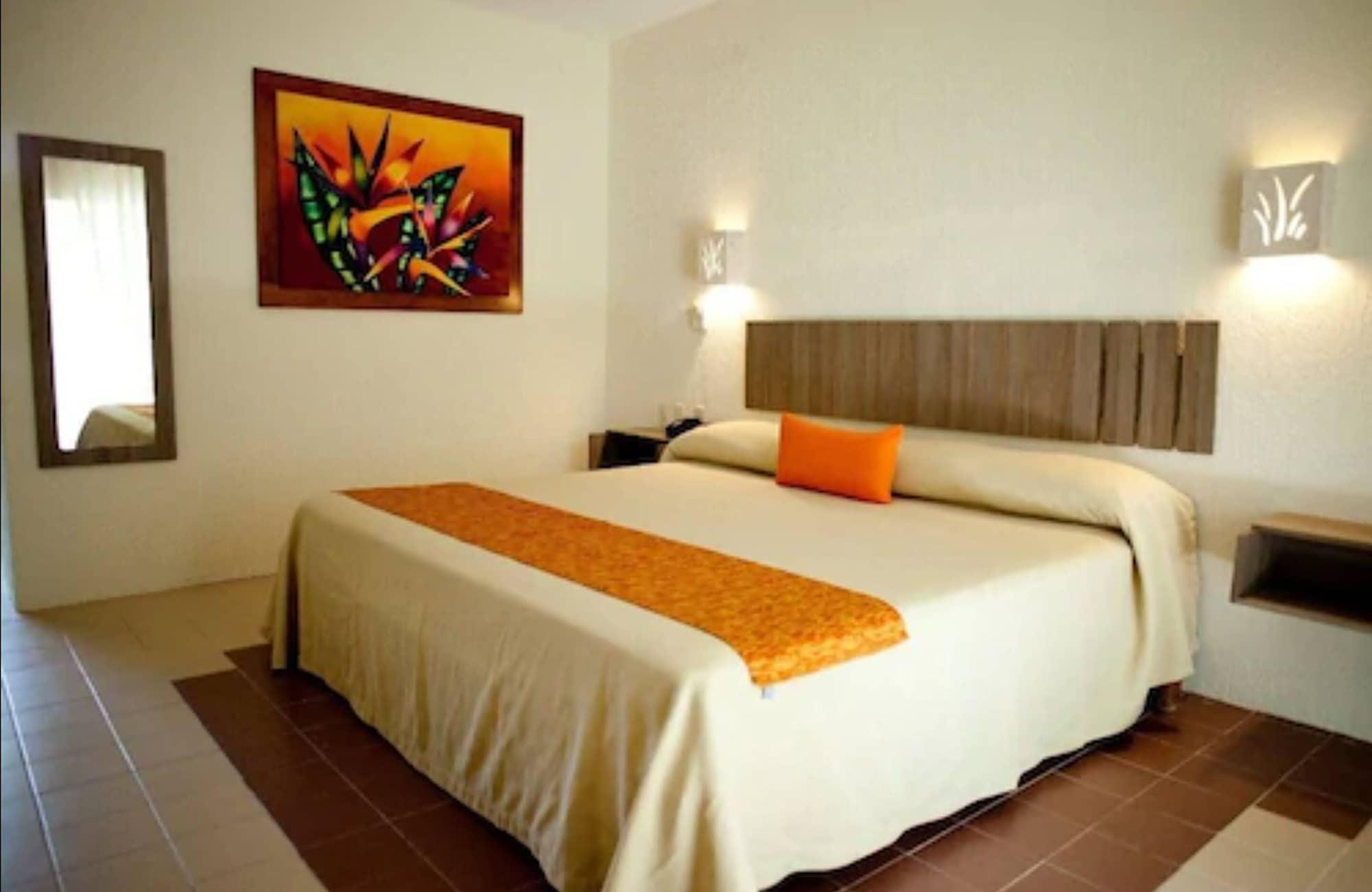 Hotel Plaza Palenque Bagian luar foto