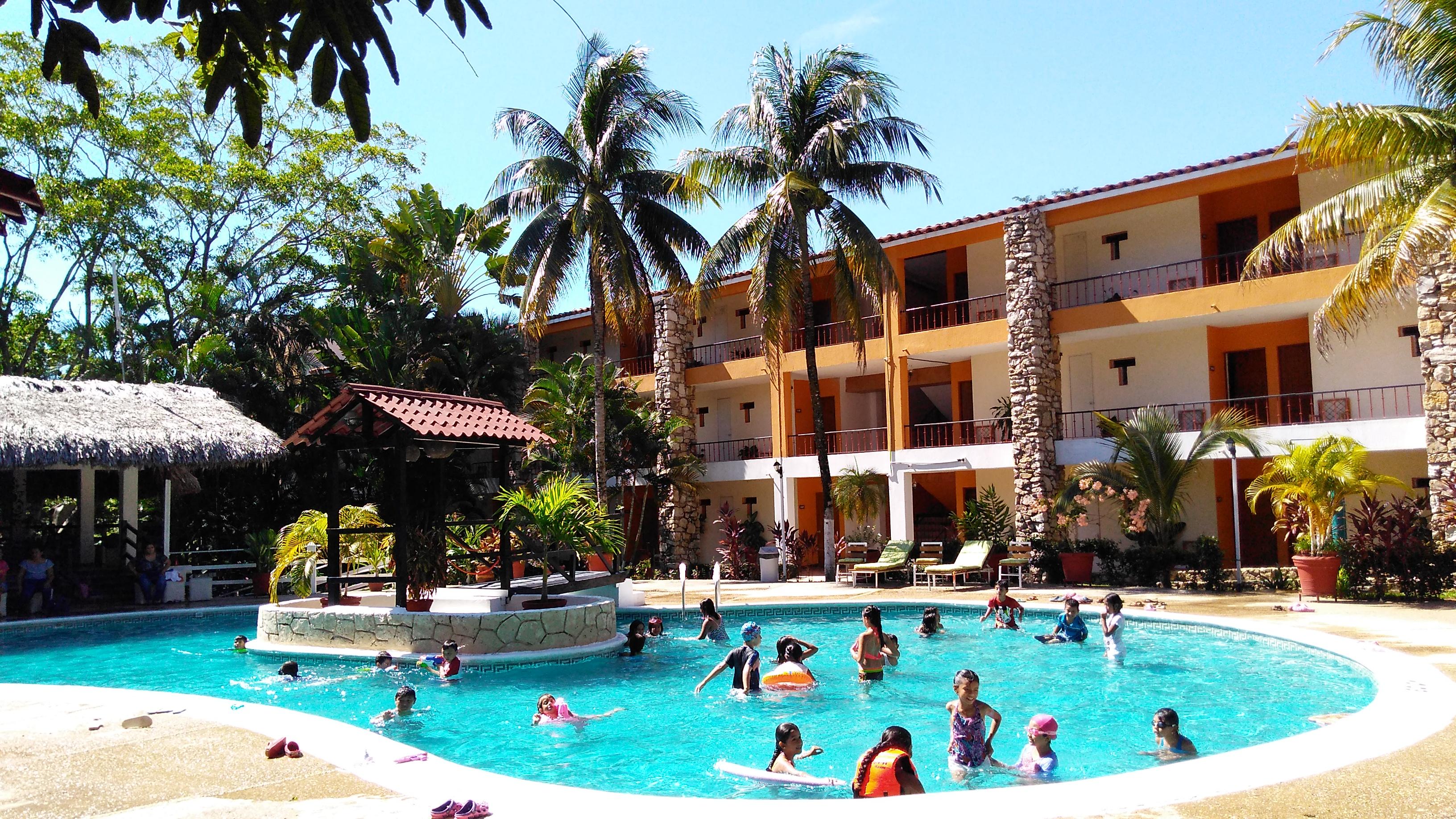 Hotel Plaza Palenque Bagian luar foto