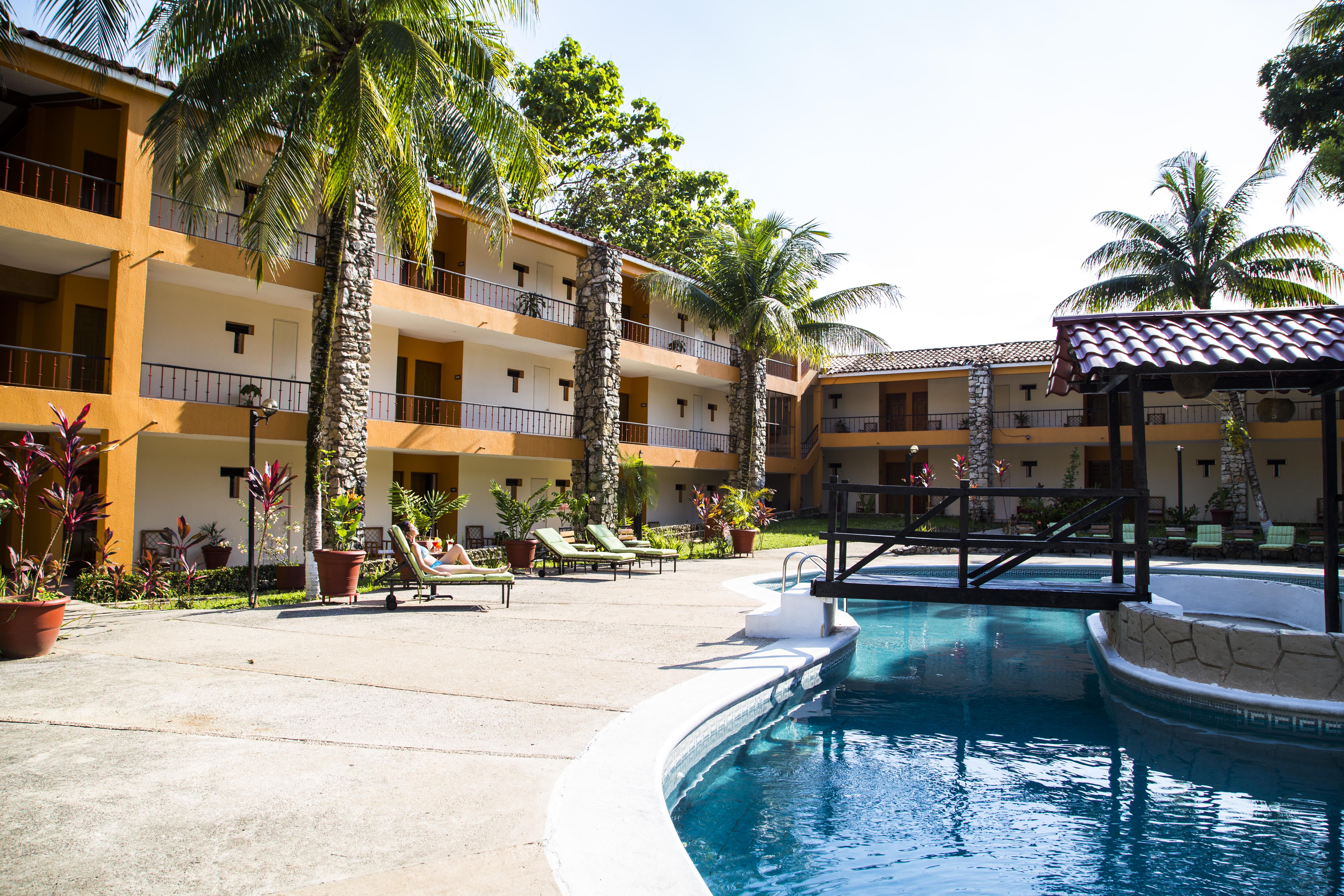 Hotel Plaza Palenque Bagian luar foto