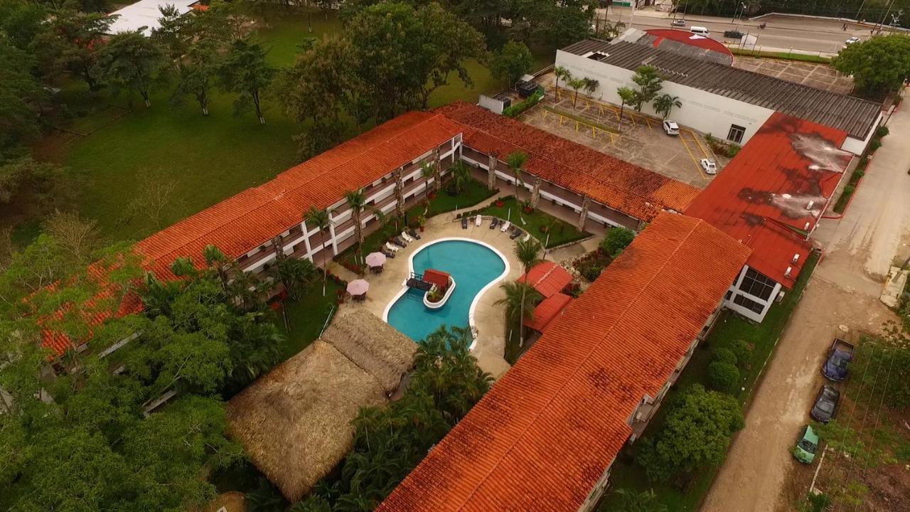 Hotel Plaza Palenque Bagian luar foto